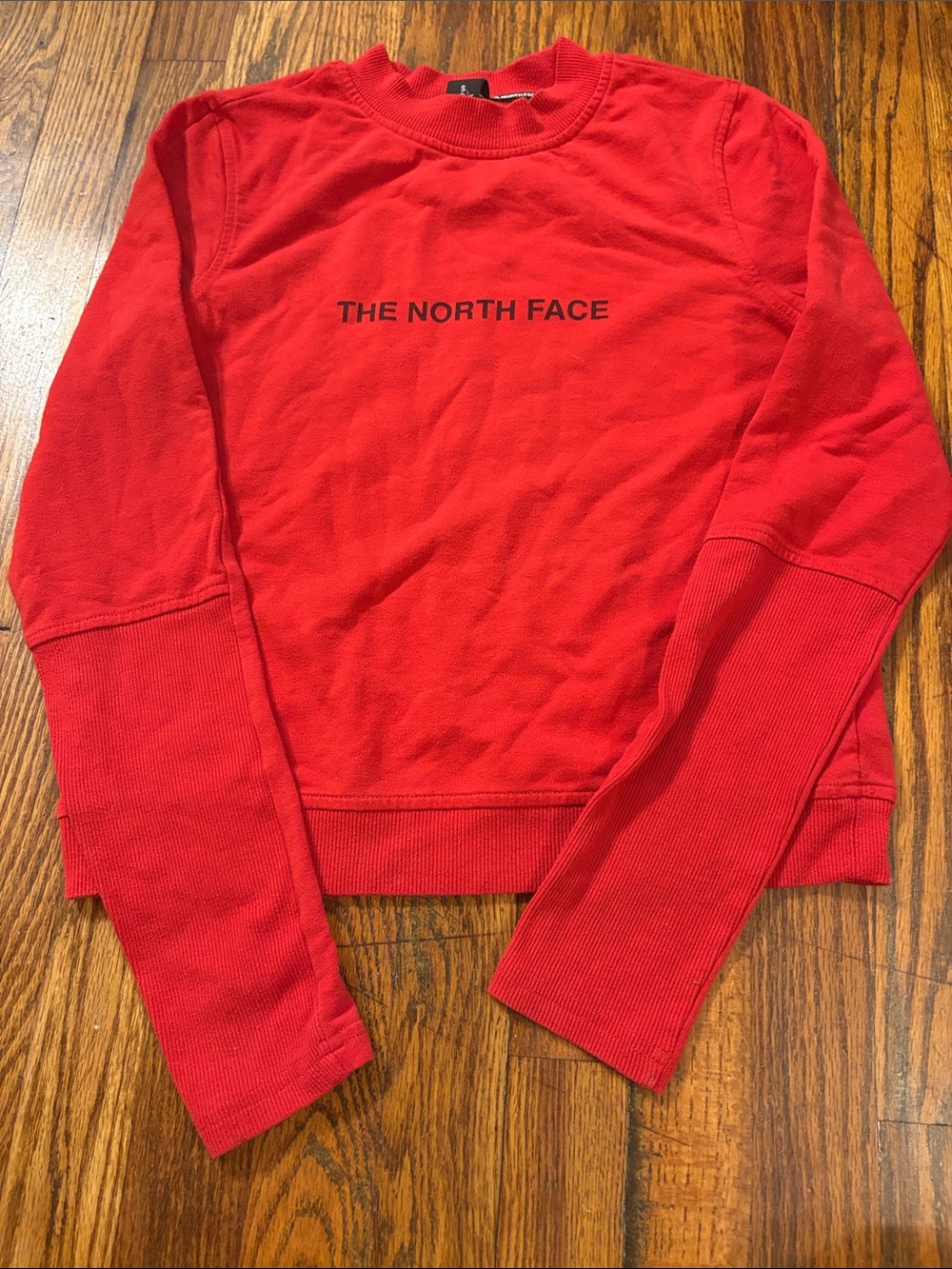 🎉EUC! The North Face Red Crewneck Sweatshirt